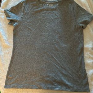 Very nice light knit shirt G